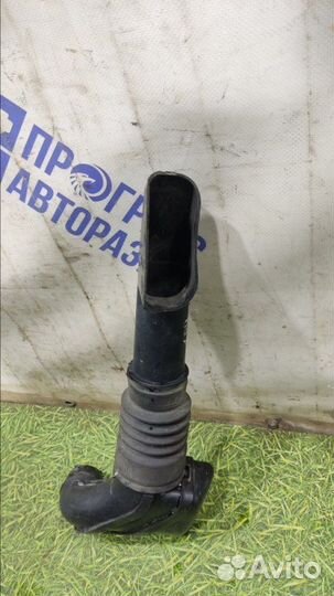 Патрубок воздушного фильтра Nissan Note хэтчбек