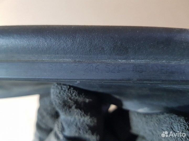 Уплотнитель капота передний Bmw 5-Series F10