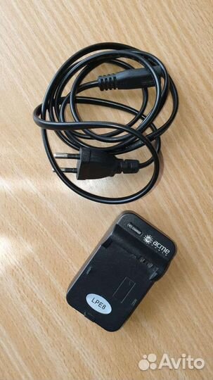 Зеркальный фотоаппарат Canon 650d