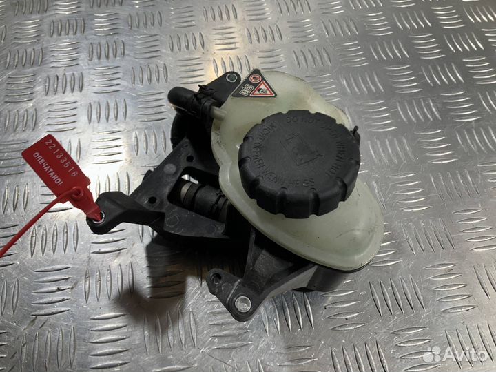 Бачок расширительный Mercedes-Benz S-Класс