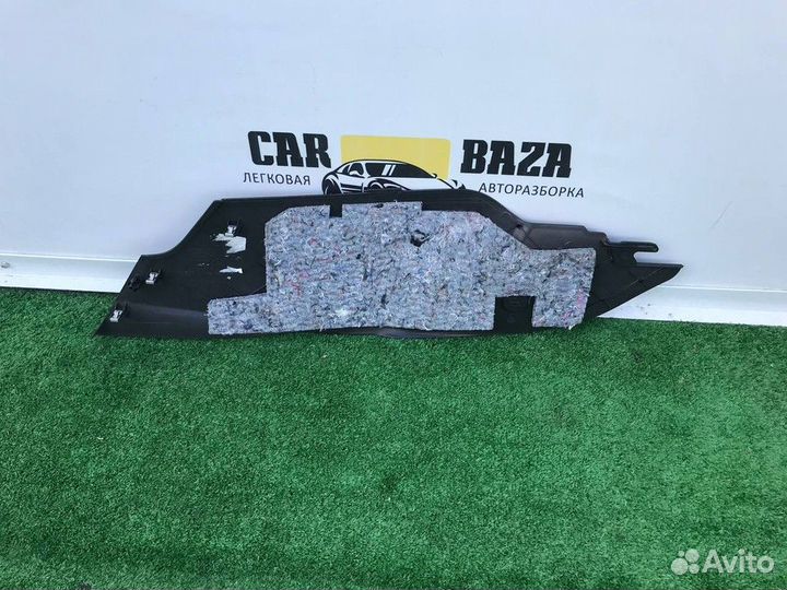 Накладка центральной консоли (R) Ford Fiesta