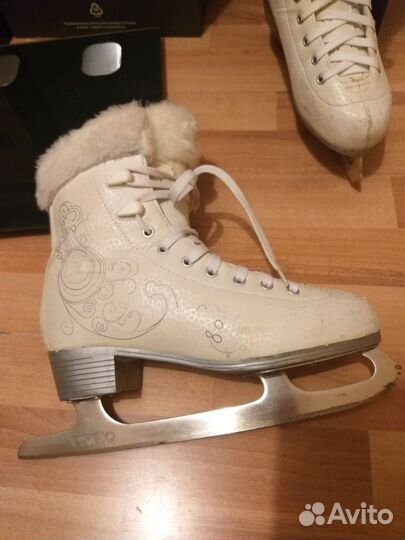 Коньки фигурные 41