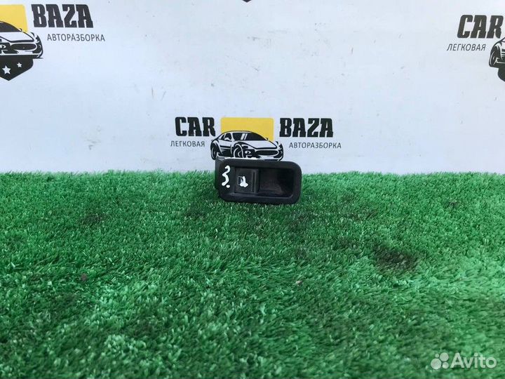 Кнопка стеклоподъемника заднего левого L