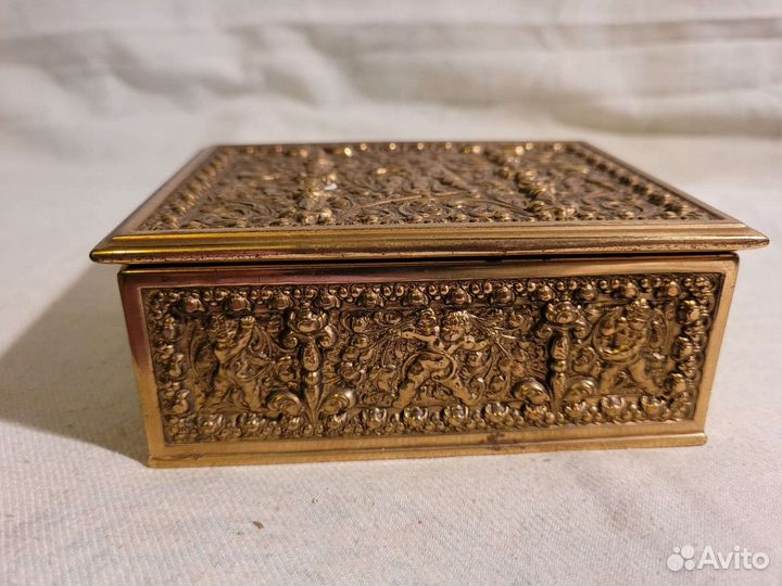 Антикварная Шкатулка