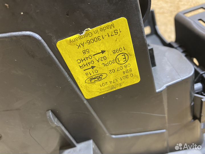 Фара передняя левая Ford Mondeo 3 142200