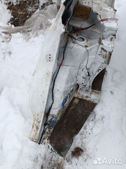 Крыло заднее правое Toyota Corolla CE 110 1996