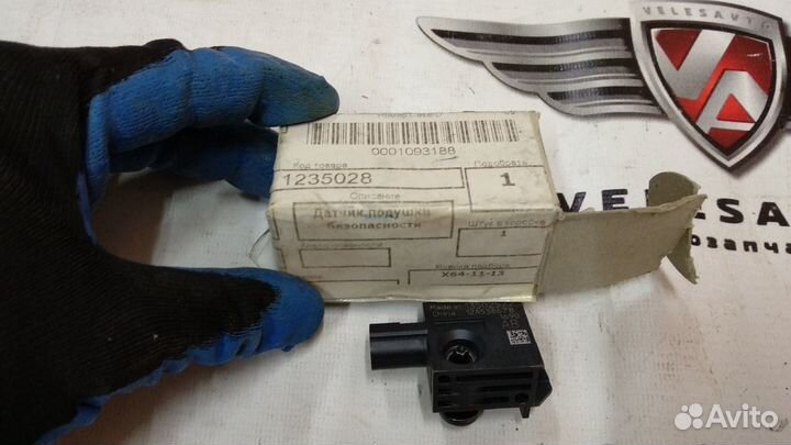 Датчик удара боковой Opel Astra J 2012-2017 год