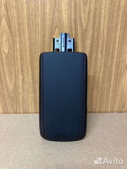 Подлокотник Renault Arkana