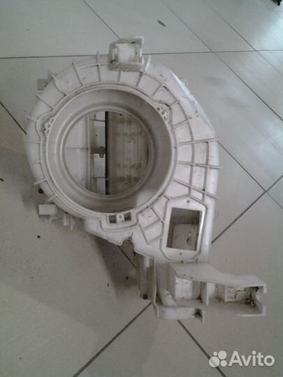 Субару аутбек 2006г.Корпус отопителя мотора.Европа