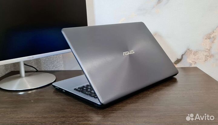 Asus/Core i5/IPS/Nvidia mx130/SSD