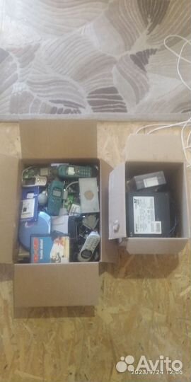 Коробки с электроникой