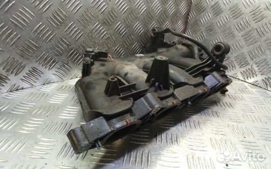 Впускной коллектор бензиновый mercedes benz C-clas