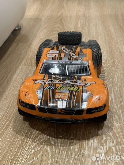 Машина на радиоуправлении для дрифта