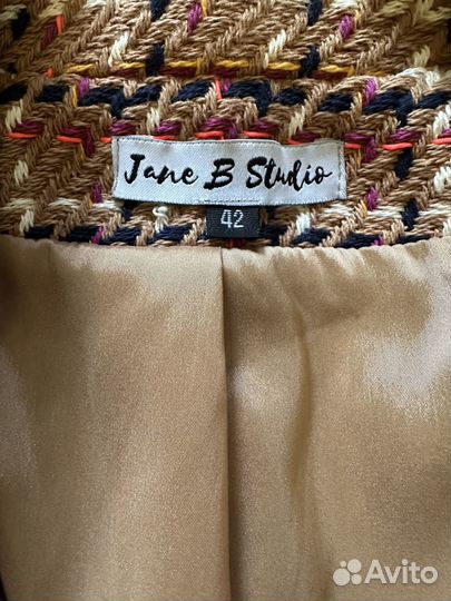 Женский твидовый жакет