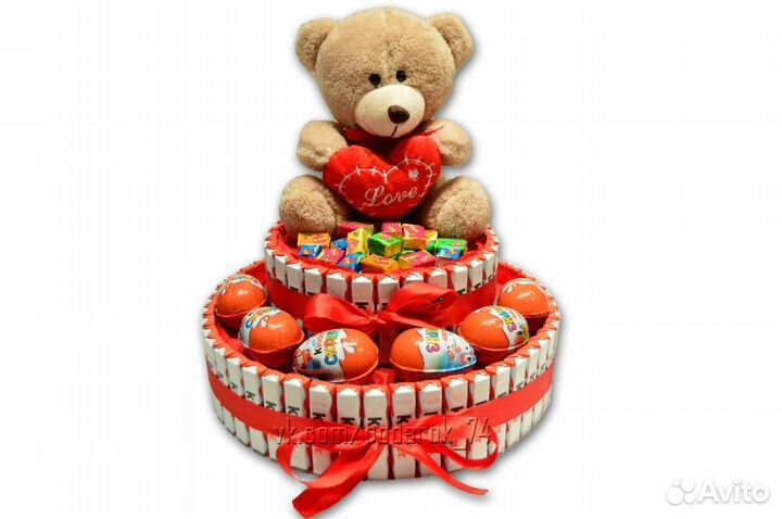 Двухъярусный сладкий торт из Киндер