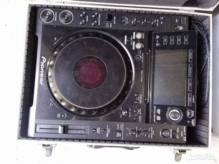 Pioneer CDJ 2000