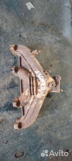 Коллектор выпускной Audi 80б3