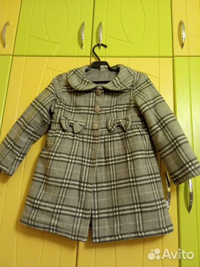Продам пальто для девочки