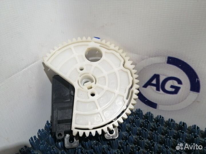 Сервопривод заслонок печки Toyota Estima