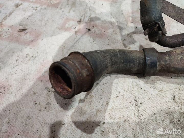 Патрубок системы охлаждения Peugeot 406 8B XU7JP4