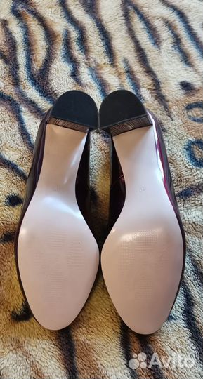 Туфли женские 39 размер новые