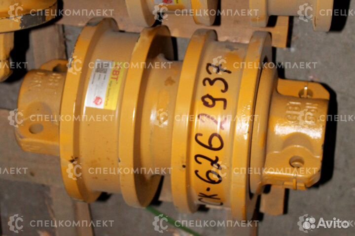 Каток опорный двубортный для CAT D6N