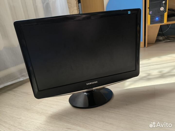 Монитор samsung