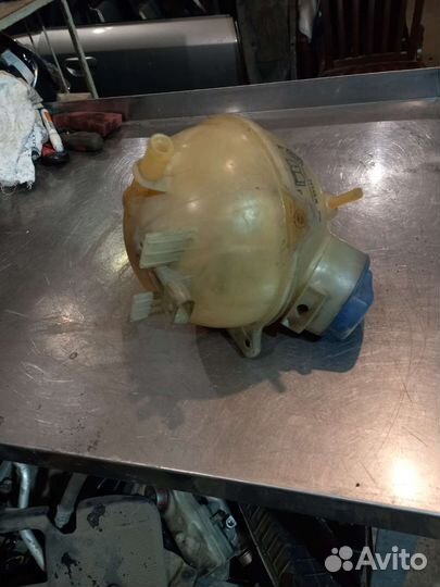 Расширительный бачок VW Sharan