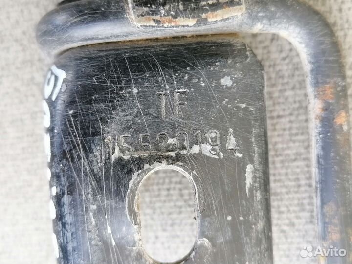 Торсион двери багажника Chevrolet Blazer 1995-2005