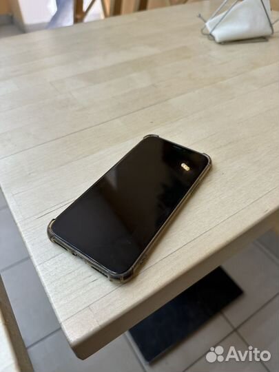iPhone X, 256 ГБ