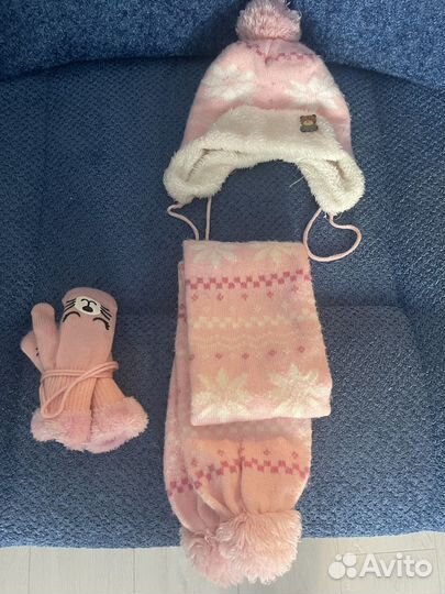 Комплект шапка, шарф и варешки для девочки