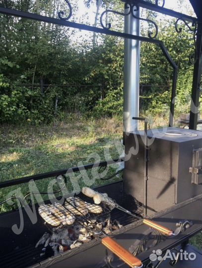 Мангал с крышей
