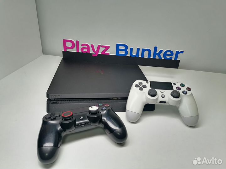 PS4 Slim 1Tb +2джоя, игры