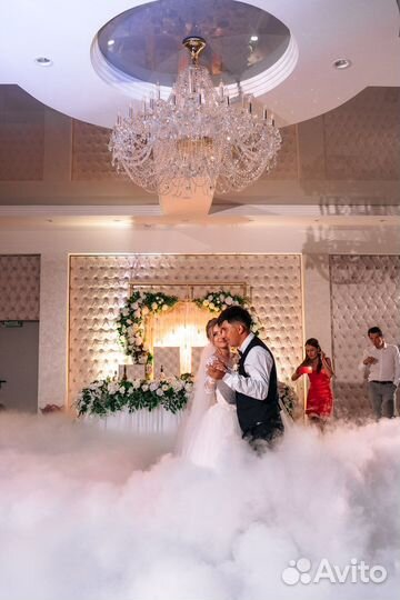 Тяжелый дым фонтаны на свадьбу