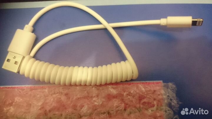 USB-провод пружинка в авто для iPhone