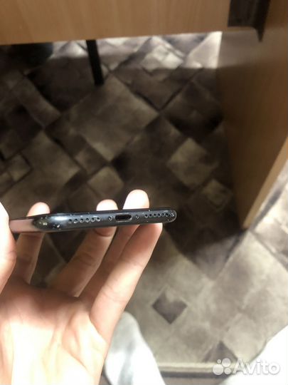 iPhone 7, 32 ГБ