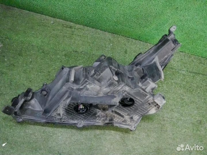 Фара правая Lexus LX570