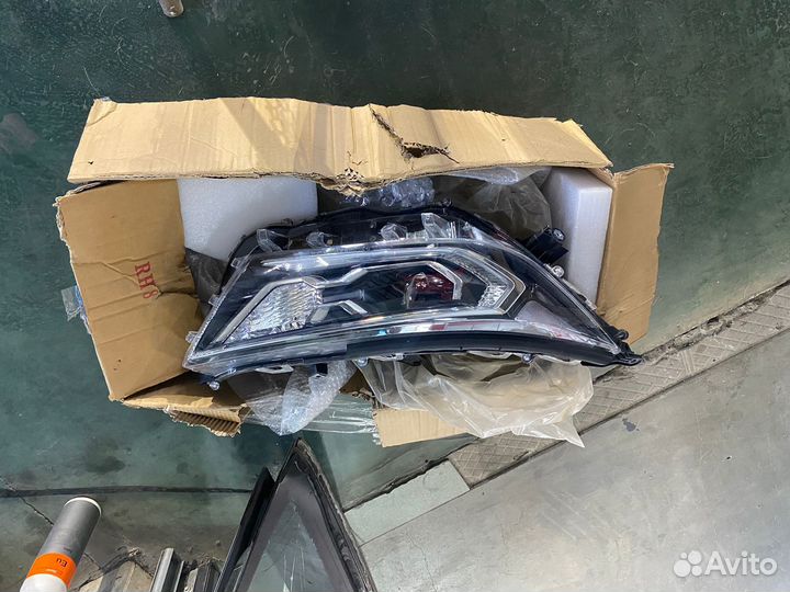 Фара правая Toyota RAV4 (XA50) (2019 - н.в) оригин