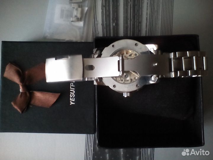 Часы механические 