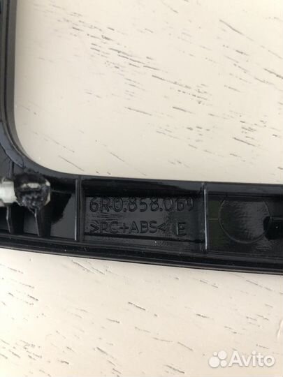 Пластик салона Volkswagen Polo