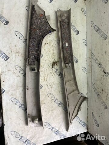 Обшивка передней стойки peugeot 107