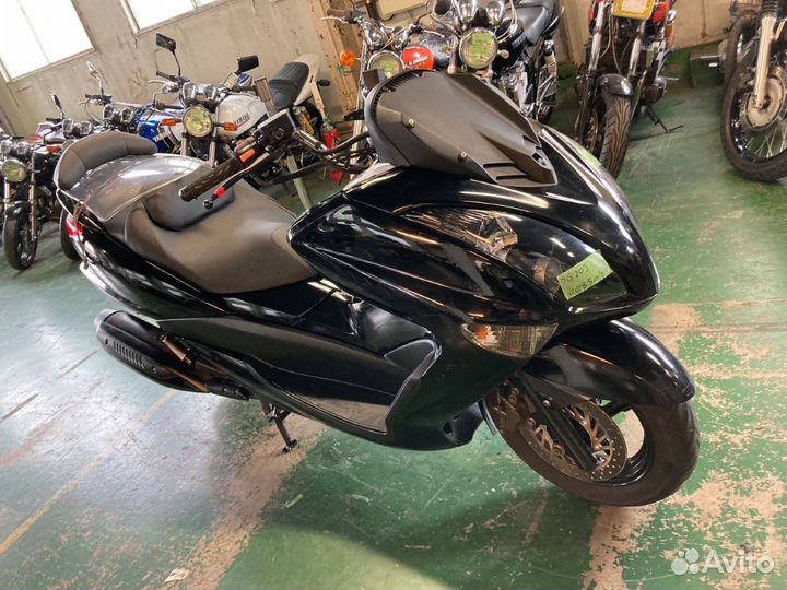 Максискутер Yamaha Majesty 250