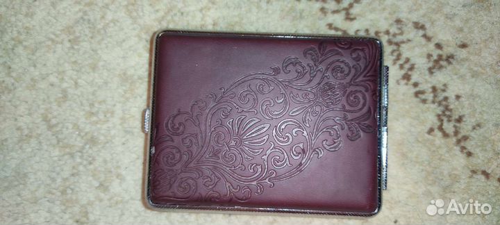 Фляга и рюмка