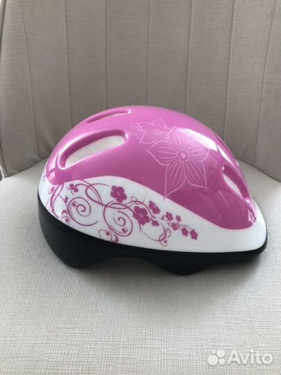 Шлем роликовый Larsen + налокотники и наколенники