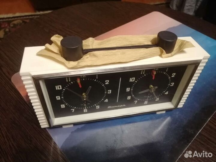 Часы шахматные янтарь