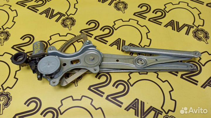 Стеклоподъемник передний правый Toyota Wish ZNE10