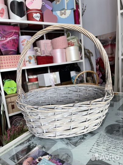 Корзина плетеная из ивы