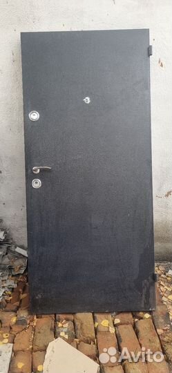 Дверь входная металлическая