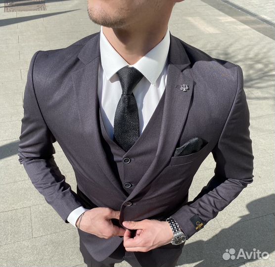 Мужской костюм графитовый