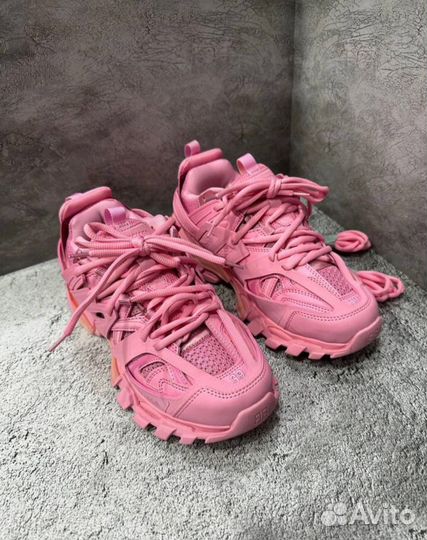 Balenciaga Track